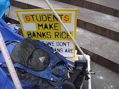 SIGN - students make banks rich
